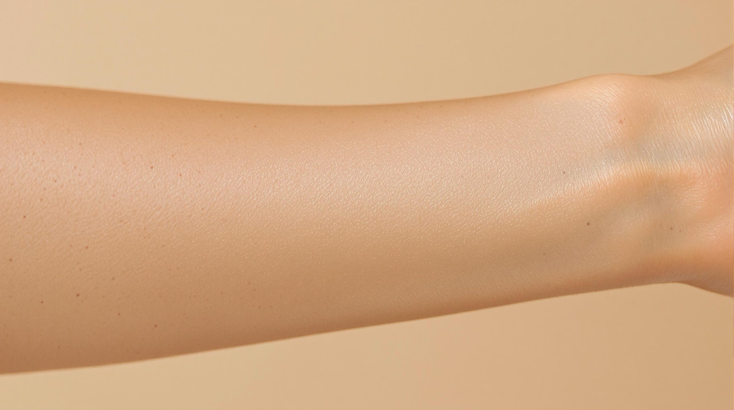 Understanding and treating strawberry skin on the arms - My Beauty Vedia